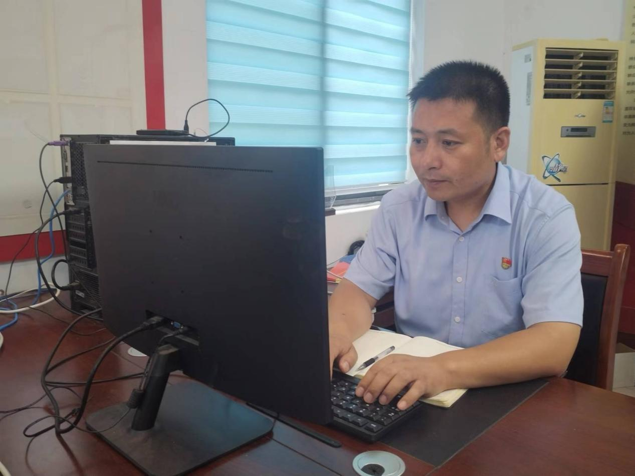 2.種發坤.png 2.種發坤.png